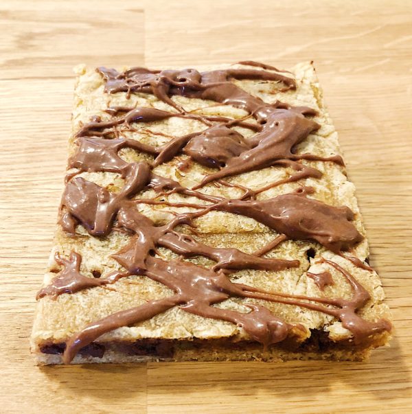 Chewy Chocolate Chip Blondie Bar